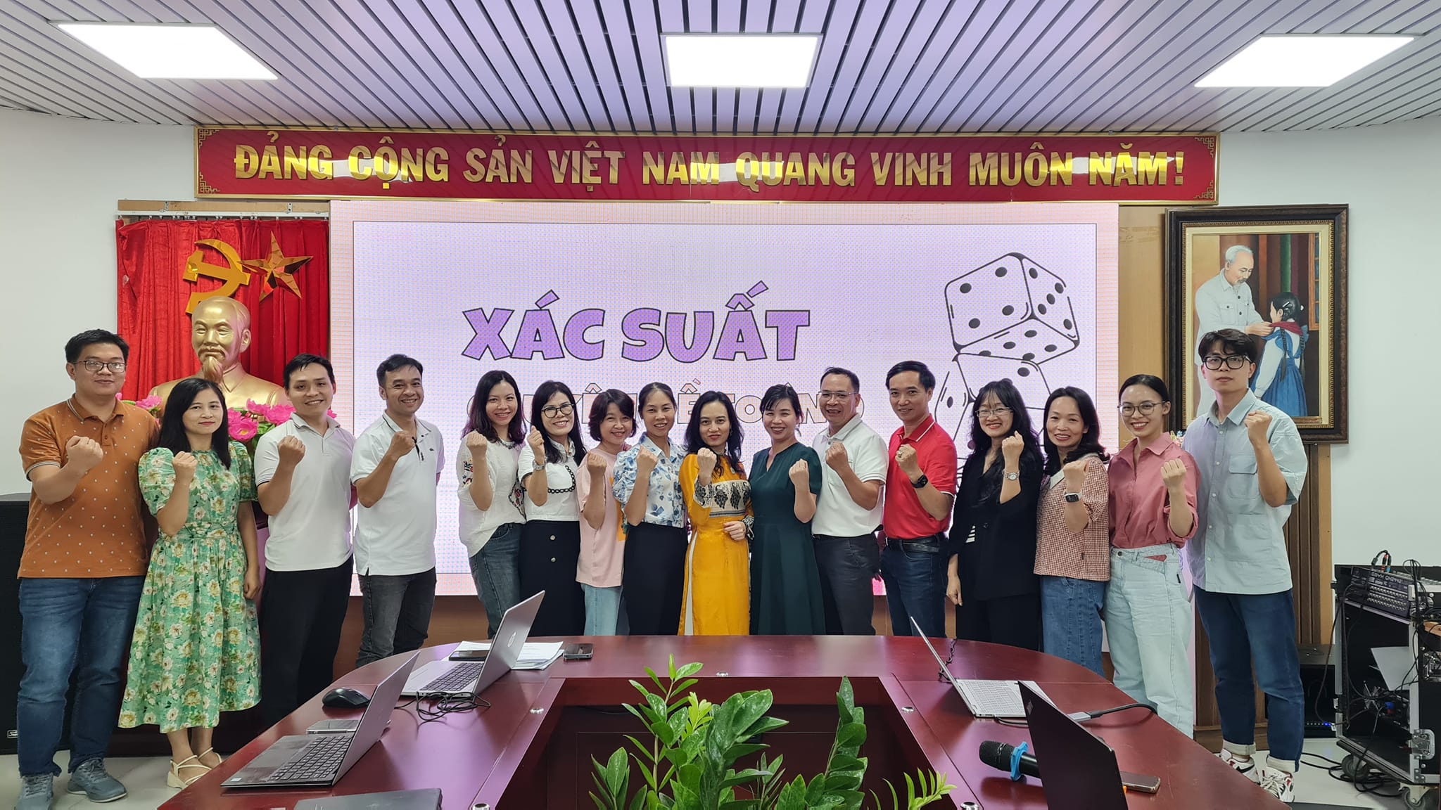 TỔ TOÁN TỔ CHỨC THÀNH CÔNG BUỔI THẢO LUẬN CHUYÊN ĐỀ TOÁN 9 THEO CHƯƠNG TRÌNH GIÁO DỤC PHỔ THÔNG 2018