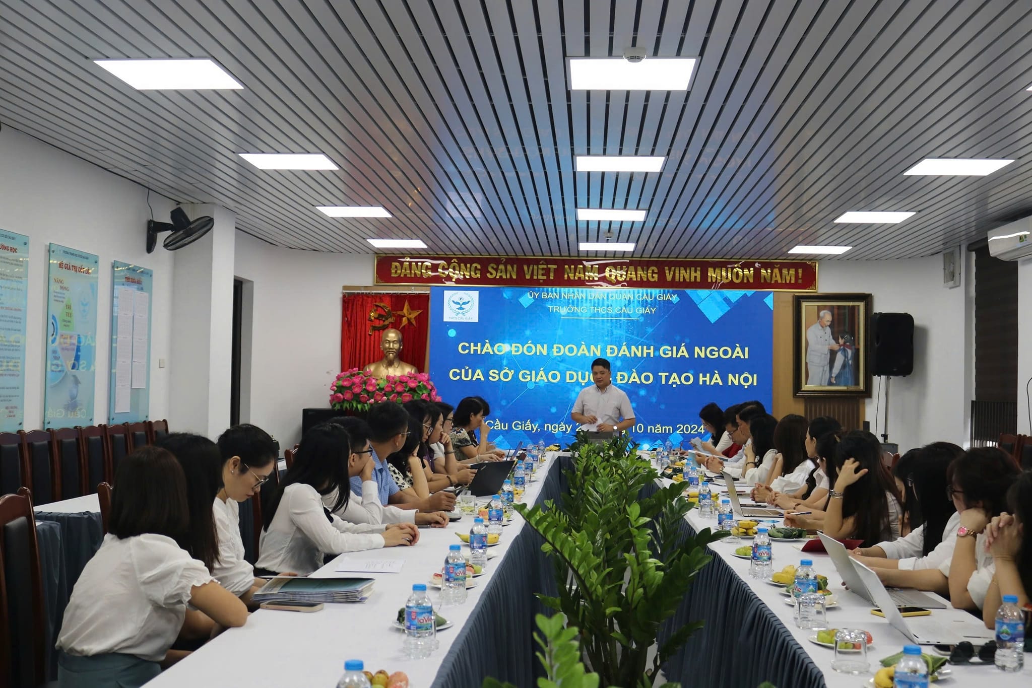 TRƯỜNG THCS CẦU GIẤY ĐÓN ĐOÀN ĐÁNH GIÁ NGOÀI CỦA SỞ GIÁO DỤC VÀ ĐÀO TẠO HÀ NỘI VỀ LÀM VIỆC TẠI TRƯỜNG