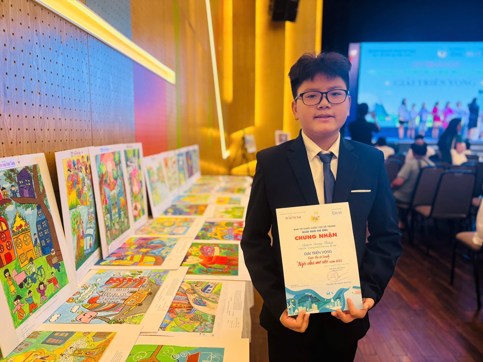 VINH DANH HỌC SINH TRƯỜNG THCS CẦU GIẤY ĐẠT GIẢI CUỘC THI “NGÔI NHÀ MƠ ƯỚC” NĂM 2025!