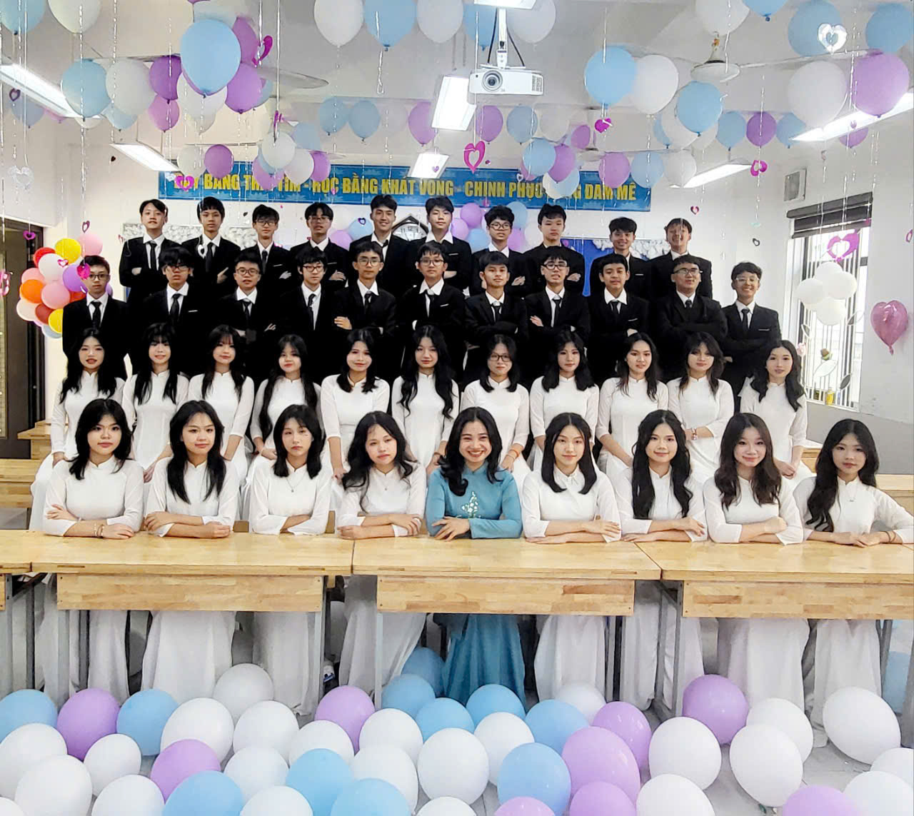 9A7 NIÊN KHÓA 2021-2025: MÙA VÀNG BỘI THU TỪ NHỮNG NỖ LỰC BỀN BỈ