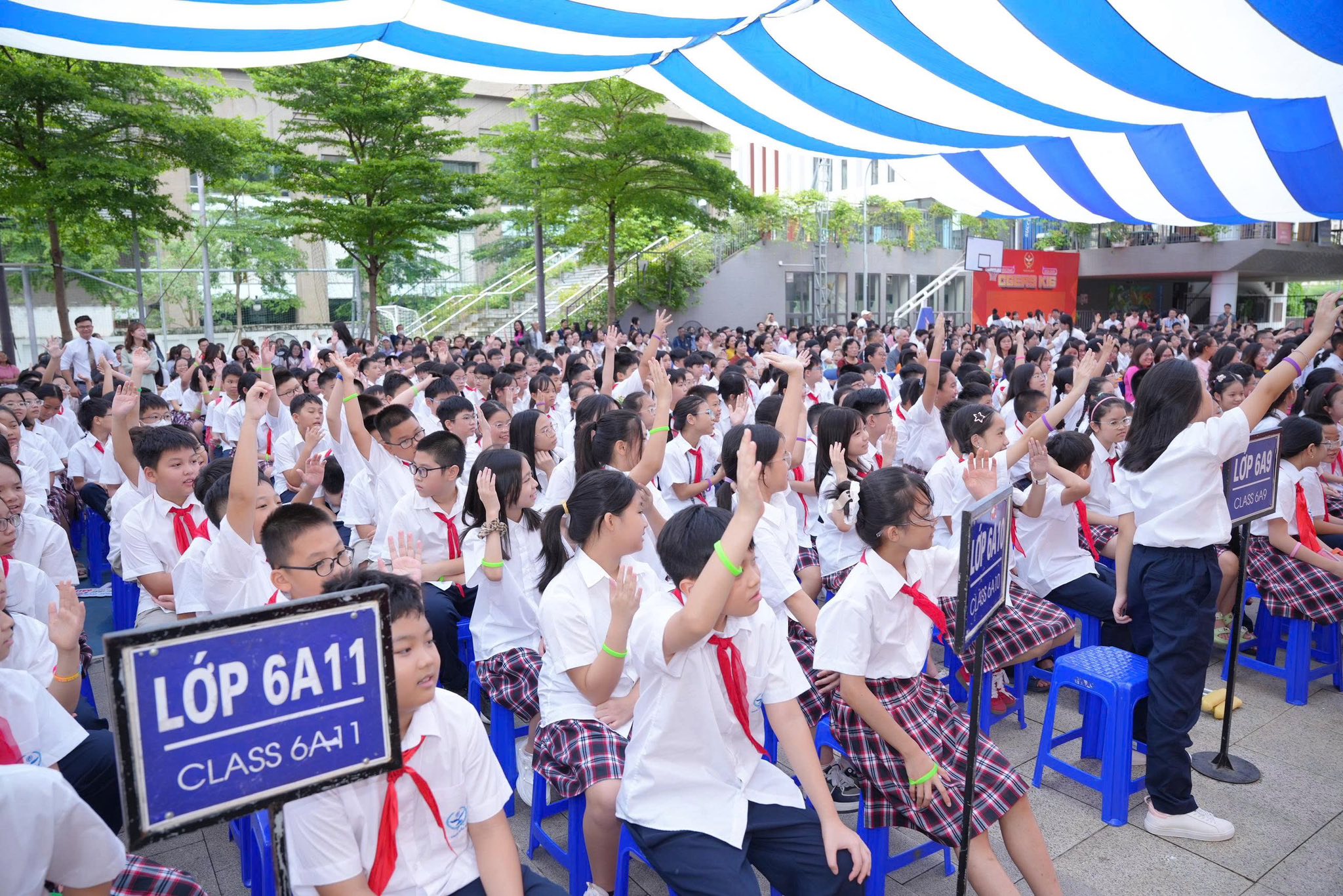 Sự kiện đặc biệt đầu tiên của tháng 8 “Điểm hẹn Cầu Giấy 2025” – chào đón các tân binh CGer đã chính thức diễn ra. Nhà trường xin cập nhật không khí của buổi sáng hôm nay.