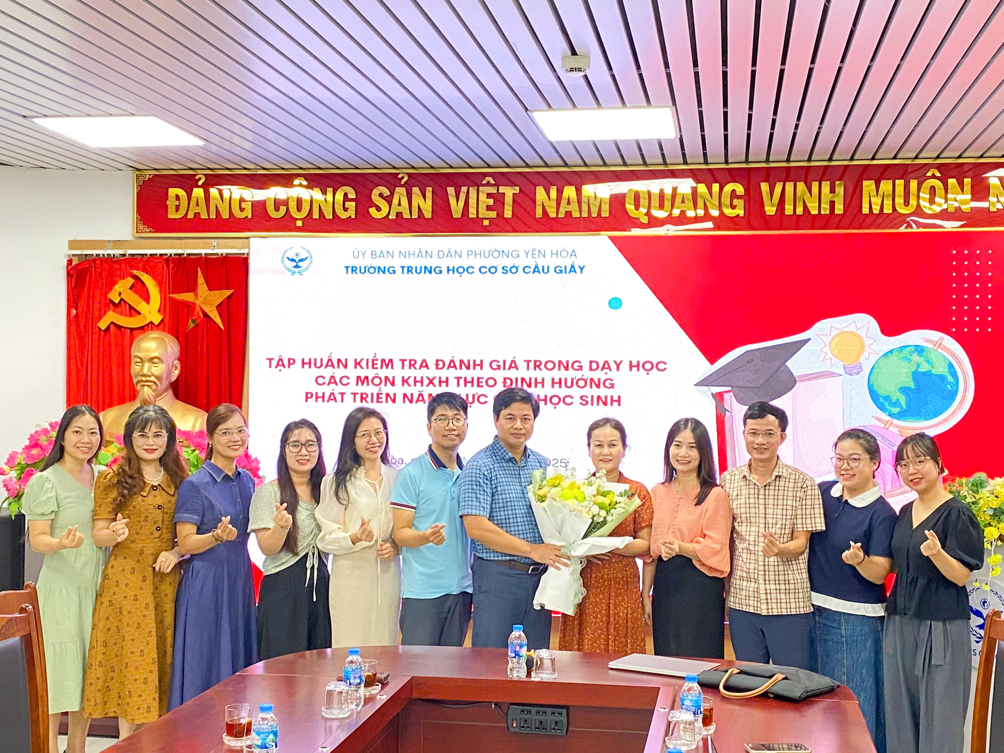 TẬP HUẤN KIỂM TRA, ĐÁNH GIÁ TRONG DẠY HỌC CÁC MÔN KHXH THEO ĐỊNH HƯỚNG PHÁT TRIỂN NĂNG LỰC HỌC SINH