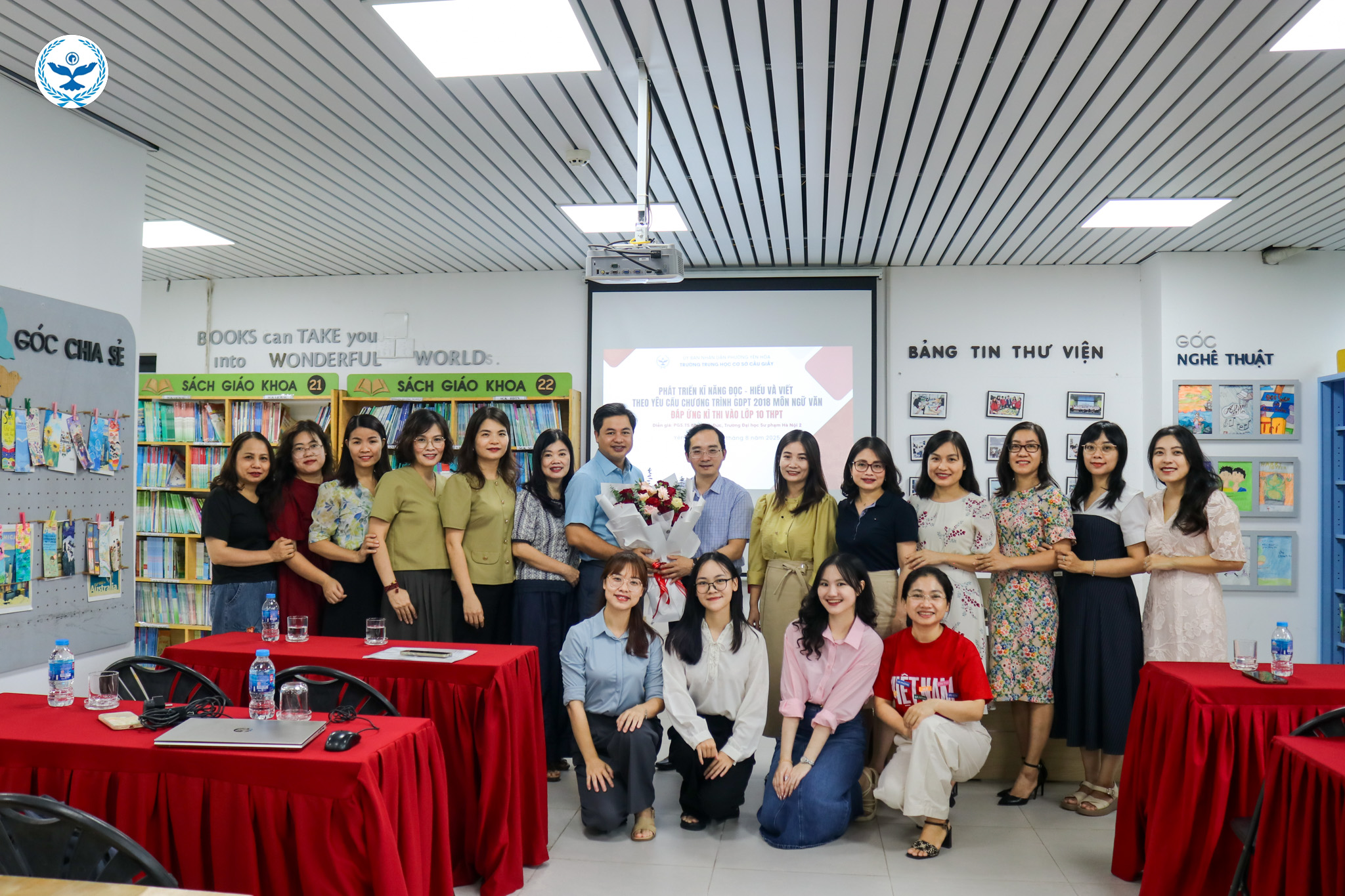 TỔ VĂN TRƯỜNG THCS CẦU GIẤY THAM DỰ TẬP HUẤN CHUYÊN ĐỀ “PHÁT TRIỂN KĨ NĂNG ĐỌC HIỂU VÀ VIẾT THEO YÊU CẦU CHƯƠNG TRÌNH GDPT 2018 VÀ THI VÀO LỚP 10 MÔN NGỮ VĂN”