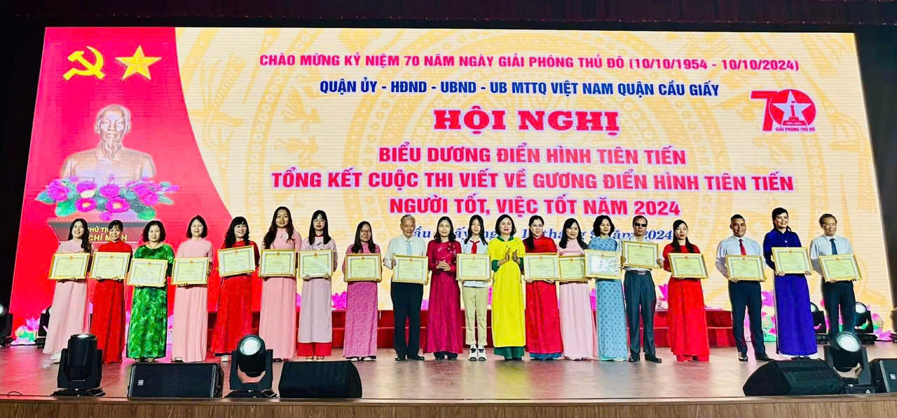 TRƯỜNG THCS CẦU GIẤY ĐẠT NHIỀU THÀNH TÍCH TẠI HỘI NGHỊ BIỂU DƯƠNG ĐIỂN HÌNH TIÊN TIẾN VÀ TỔNG KẾT CUỘC THI VIẾT VỀ GƯƠNG ĐIỂN HÌNH TIÊN TIẾN, NGƯỜI TỐT, VIỆC TỐT NĂM 2024