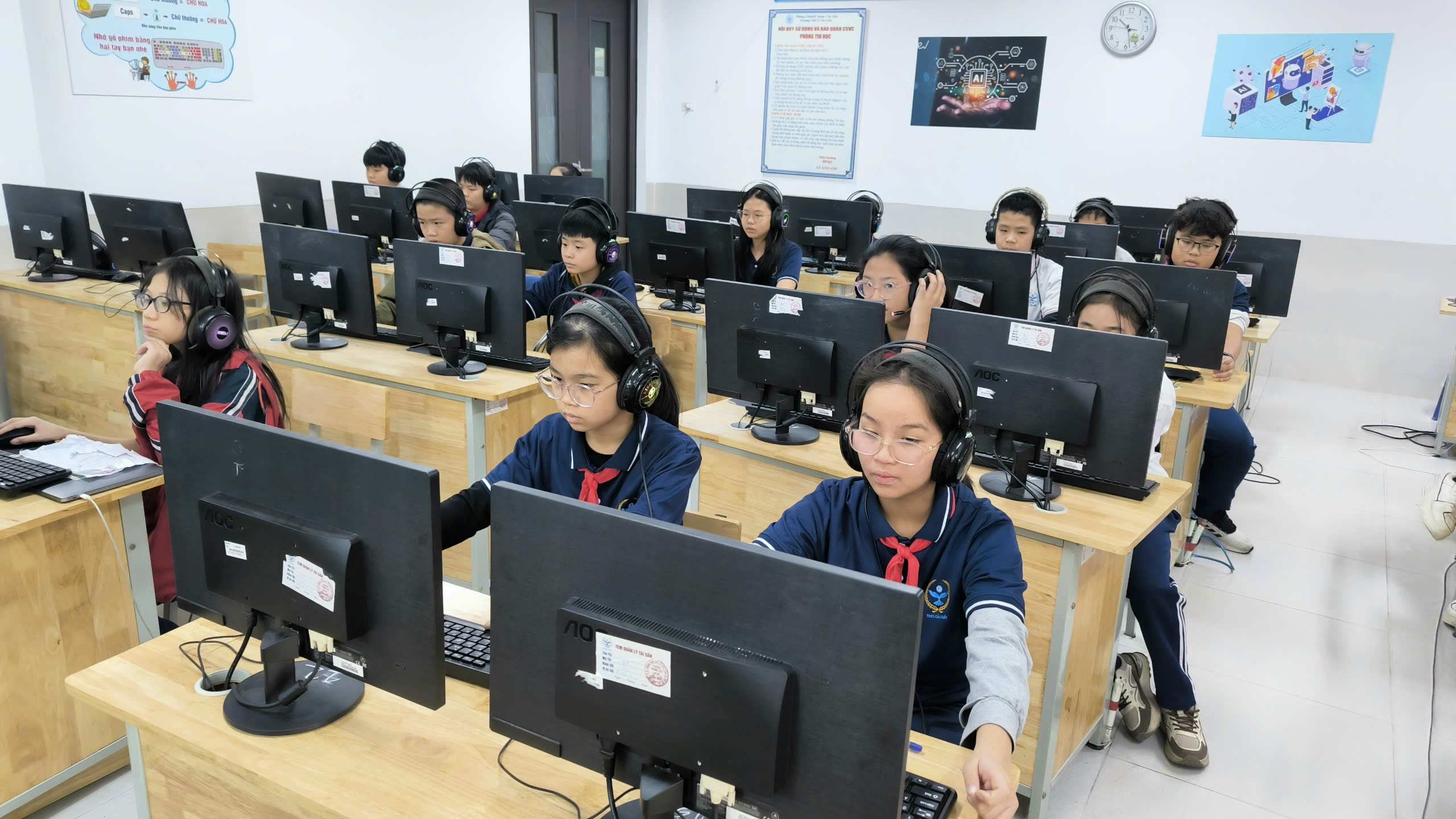HỌC SINH TRƯỜNG THCS CẦU GIẤY TÍCH CỰC THAM GIA CUỘC THI IOE CẤP QUẬN HUYỆN NĂM HỌC 2024-2025