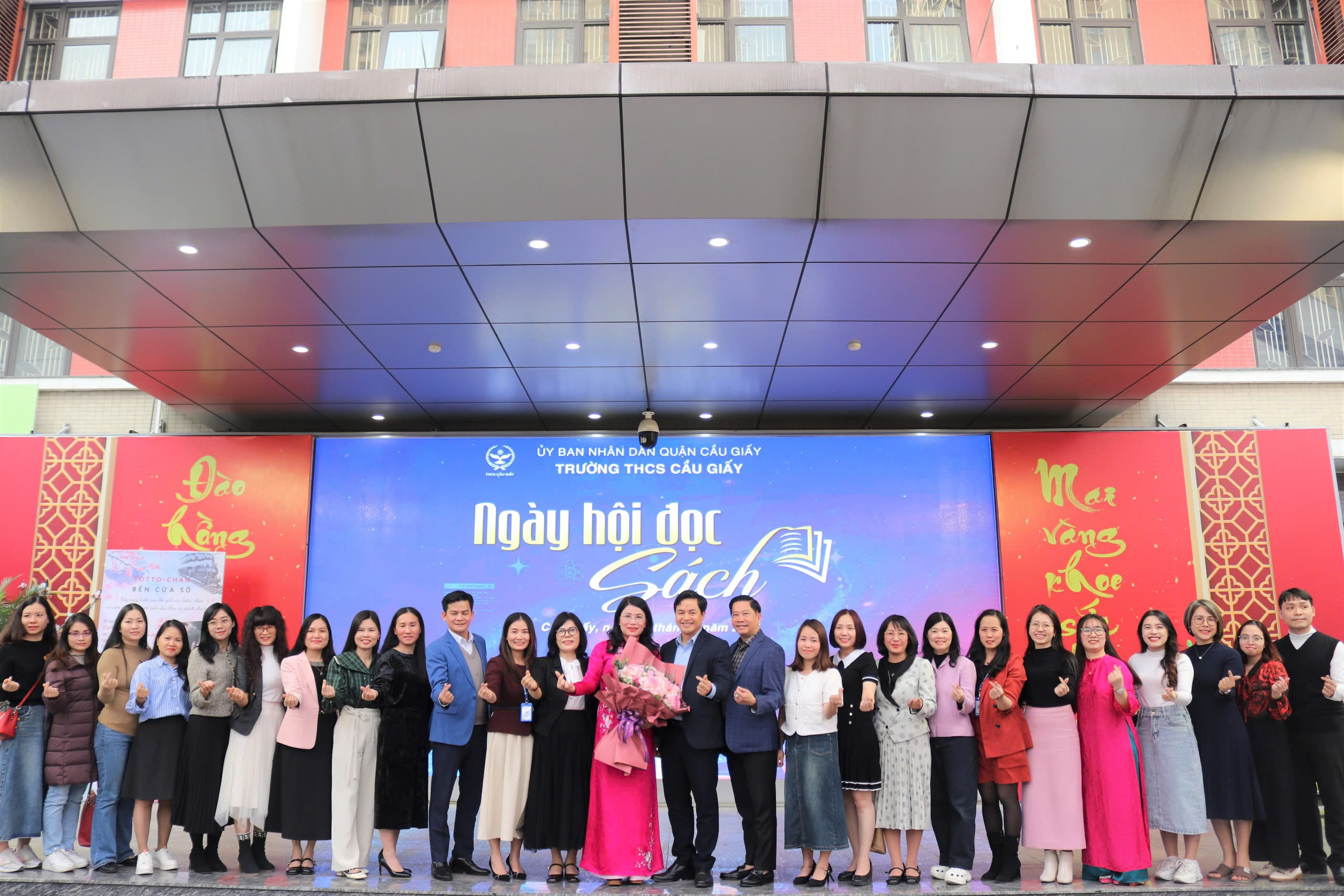 NGÀY HỘI ĐỌC SÁCH 2025: TÔN VINH VĂN HÓA ĐỌC VÀ KHƠI GỢI TÌNH YÊU VỚI SÁCH QUA NHỮNG HOẠT ĐỘNG Ý NGHĨA