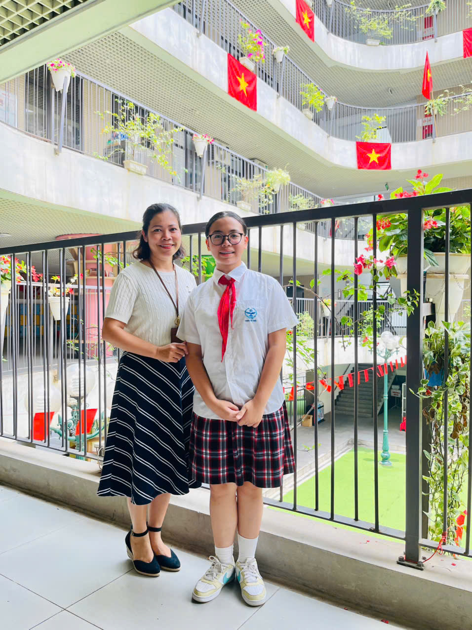 🌟 CHÚC MỪNG EM NGUYỄN NGỌC HÀ (7A1) ĐẠT GIẢI NHẤT CUỘC THI “SÁNG KIẾN BẢO ĐẢM TRẬT TỰ TRƯỜNG HỌC VỀ PHÒNG CHỐNG BẠO LỰC HỌC ĐƯỜNG VÀ PHÒNG NGỪA LAO ĐỘNG TRẺ EM TRÁI PHÁP LUẬT”🌟