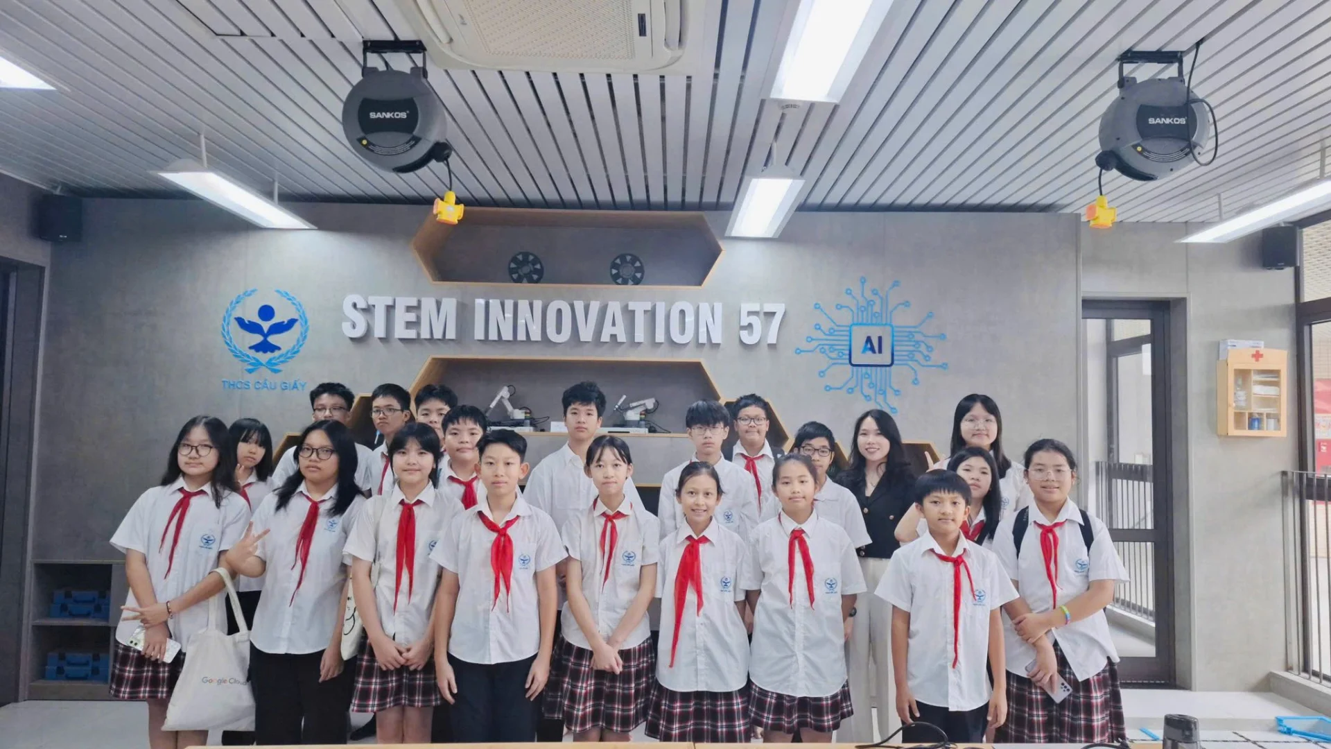 HỌC SINH CẦU GIẤY THAM GIA CHƯƠNG TRÌNH STEM CHÂU Á – THÁI BÌNH DƯƠNG 2025 ONLINE